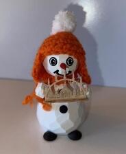 Geschnitzter Schneemann Frostie ′′Sylvi′′ mit Schwibbbogen Höhe 8cm