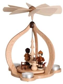 Weihnachtsdekoration naturbelassene Tischpyramide Winterkinder mit Schneemann aus Holz von Zeidler