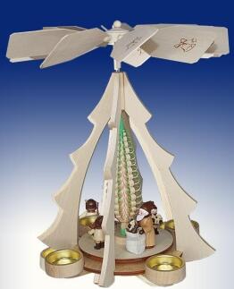 Tischpyramide mit liebevollem Weihnachtsmann und Spanbaum aus naturfarbenem Holz, Erzgebirge von