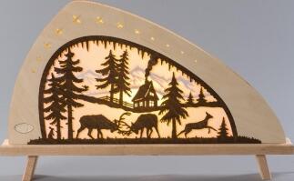 Standleuchte LED Rotwild farbig aus Holz mit beleuchteter Waldszene und Hirschen von Weigla Günter